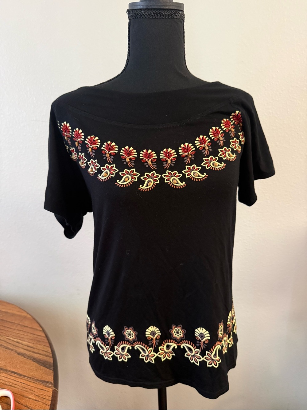 Vintage Y2K girl station 2000s era fall shirt